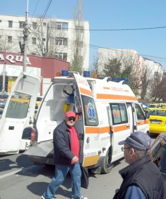 Solicitările la ambulanţă au crescut cu 20% faţă de anul trecut
